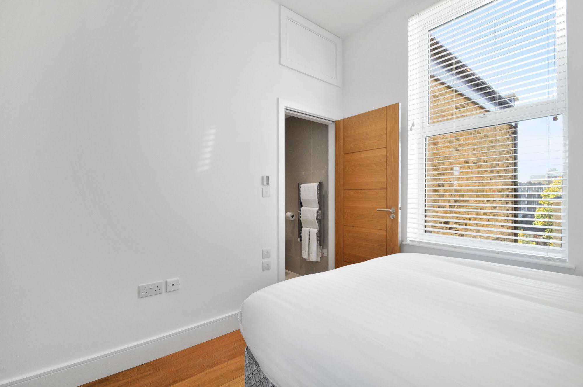 Access West Kensington Apartment London Exterior photo