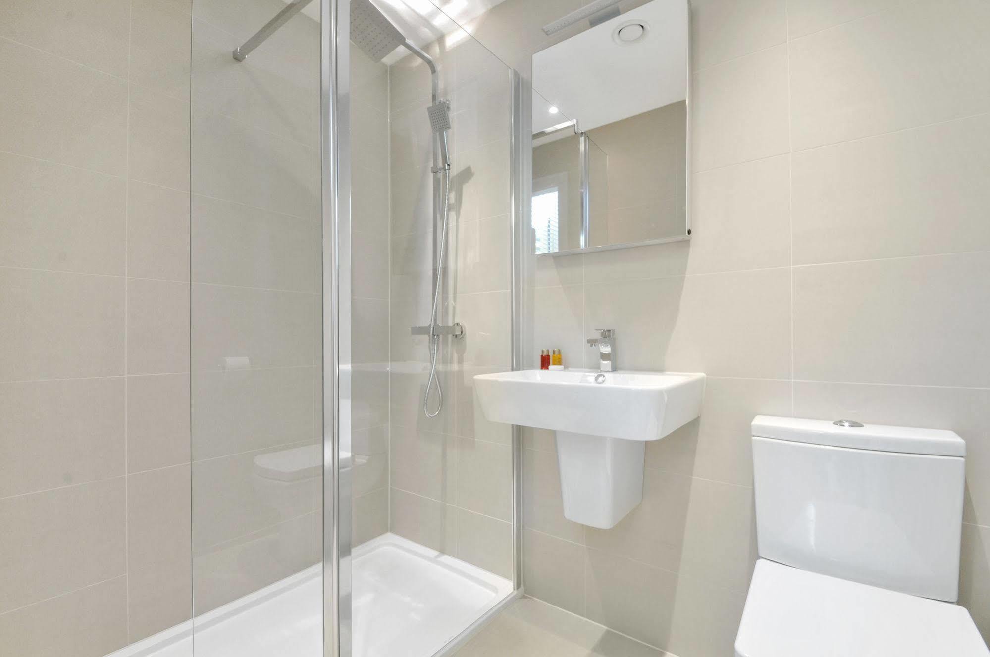 Access West Kensington Apartment London Exterior photo